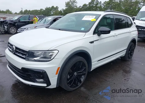 2021 Volkswagen Tiguan 2.0T Se/2.0T Se R-Line Black/2.0T Sel z USA, uszkodzony, nr VIN 3VV2B7AX7MM105517